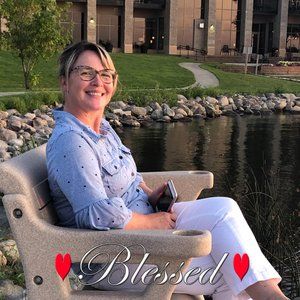 Meet your Posher, Leah